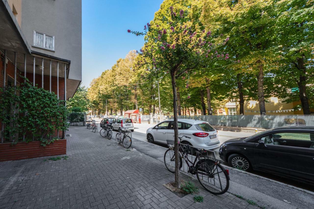 Sant'Orsola Colorful Huge Apartment Bologna Buitenkant foto